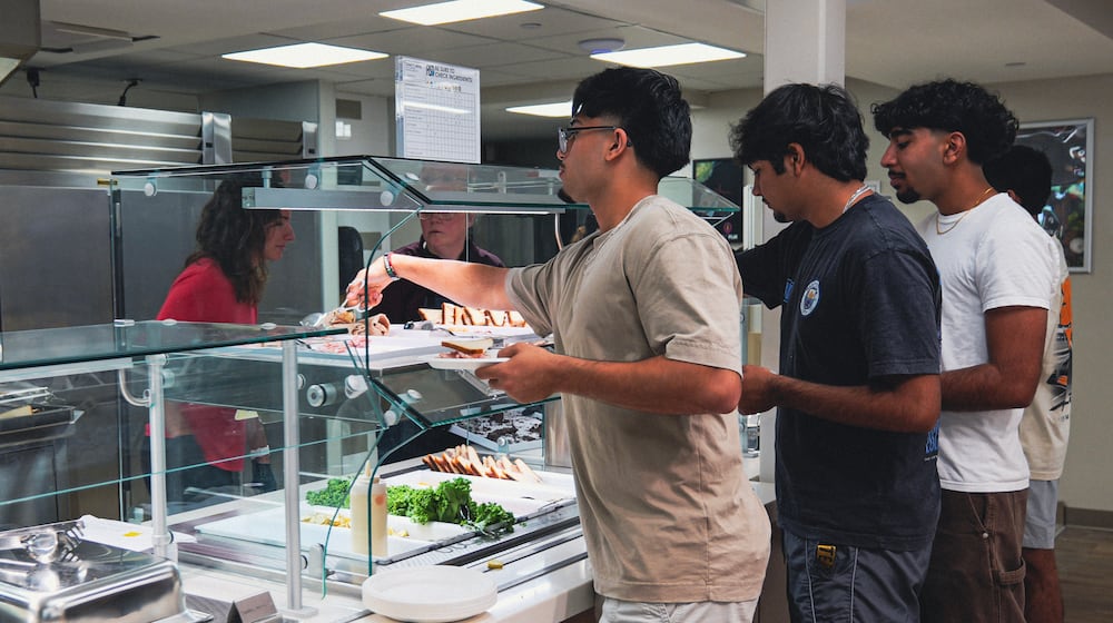 Upper school students visit the Reddy Student Union deli station. Photo Courtesy of The Miami Valley School.